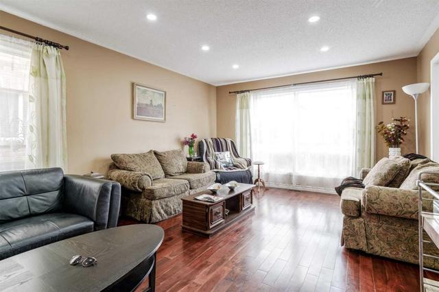 669 Thompson Rd S, House semidetached with 3 bedrooms, 3 bathrooms and 2 parking in Milton ON | Image 5