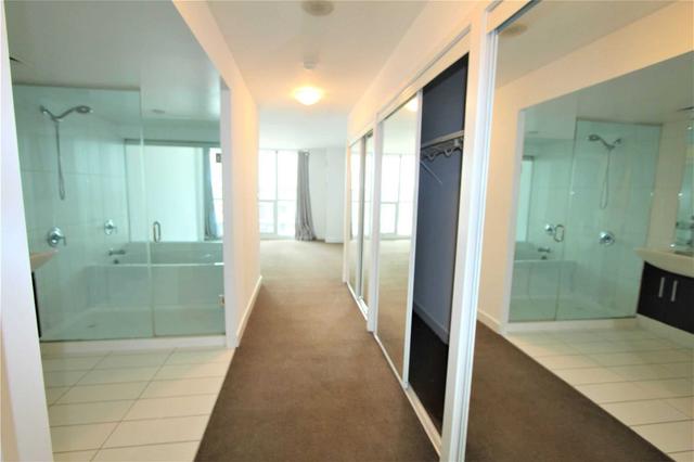 833 - 8 Telegram Mews, Condo with 2 bedrooms, 3 bathrooms and 1 parking in Toronto ON | Image 10