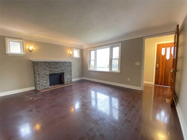 9 Maple St, House detached with 2 bedrooms, 2 bathrooms and 5.5 parking in St. Catharines ON | Image 15