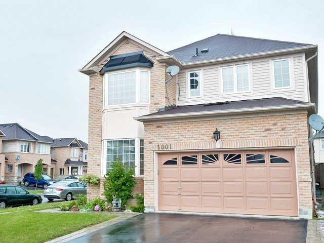 1001 Vickerman Way, House detached with 5 bedrooms, 4 bathrooms and 4 parking in Milton ON | Image 3
