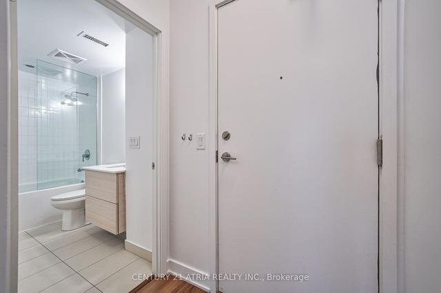 1003 - 210 Simcoe St, Condo with 1 bedrooms, 1 bathrooms and 0 parking in Toronto ON | Image 32
