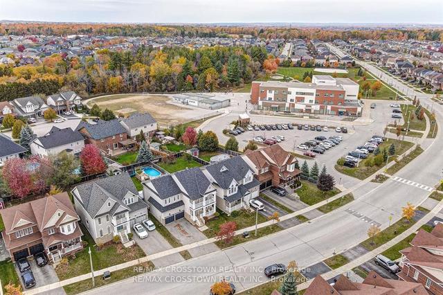 56 The Queensway, House detached with 4 bedrooms, 4 bathrooms and 4 parking in Barrie ON | Image 36