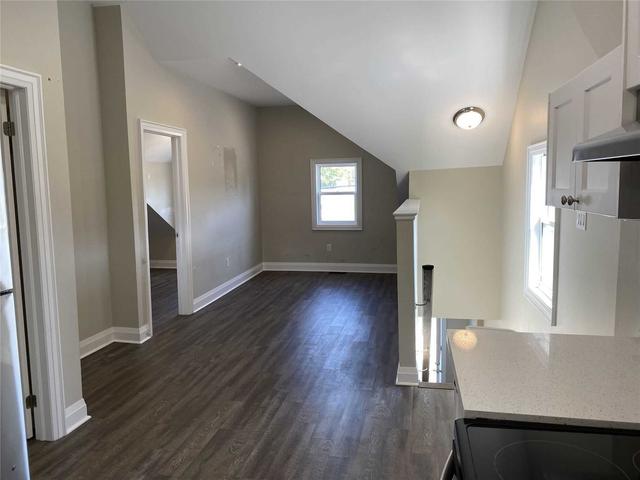 upper - 460 Park Rd S, House detached with 2 bedrooms, 1 bathrooms and 1 parking in Oshawa ON | Image 6