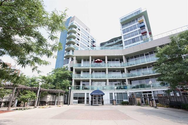 812 - 1600 Keele St, Condo with 1 bedrooms, 1 bathrooms and 1 parking in Toronto ON | Image 1
