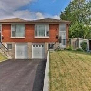 7056 Darcel Ave, House semidetached with 3 bedrooms, 2 bathrooms and 4 parking in Mississauga ON | Image 1