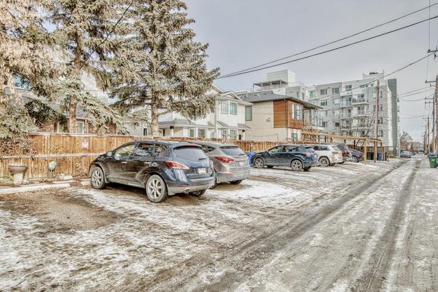 1 - 2123 34 Avenue Sw, Home with 3 bedrooms, 2 bathrooms and 1 parking in Calgary AB | Image 31