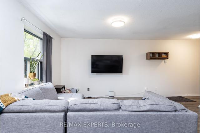 209 - 175 Hunter St E, Condo with 1 bedrooms, 1 bathrooms and 1 parking in Hamilton ON | Image 6