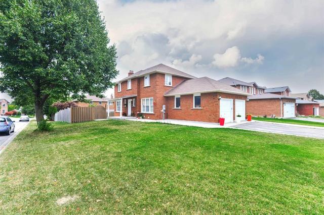 1 Ackerman Ave, House detached with 4 bedrooms, 4 bathrooms and 6 parking in Brampton ON | Image 1