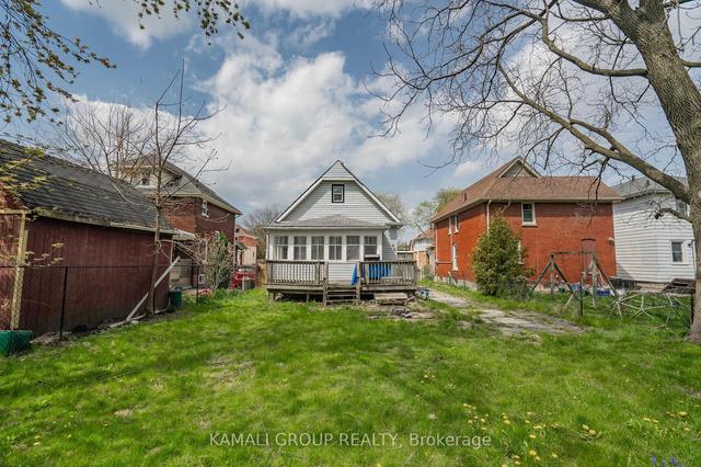 4554 Third Ave, House detached with 2 bedrooms, 2 bathrooms and 2 parking in Niagara Falls ON | Image 19
