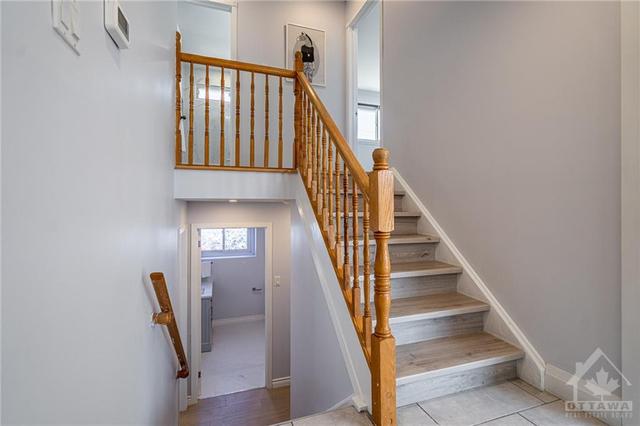 492 Tisdale Crescent, House detached with 4 bedrooms, 2 bathrooms and 5 parking in Ottawa ON | Image 17