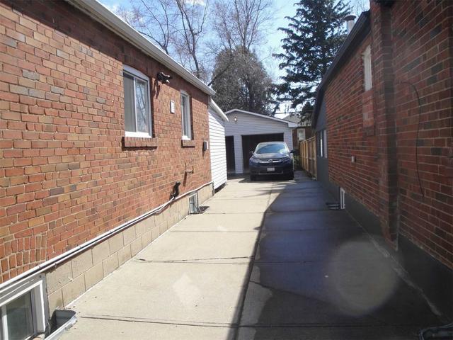 489 Dawes Rd E, House detached with 2 bedrooms, 2 bathrooms and 5 parking in Toronto ON | Image 5