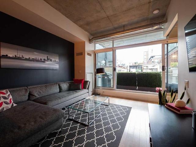 306 - 20 Stewart St, Condo with 2 bedrooms, 1 bathrooms and null parking in Toronto ON | Image 3
