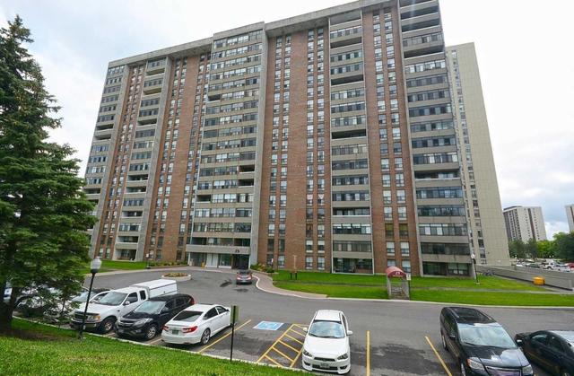 1211 - 25 Kensington Rd, Condo with 2 bedrooms, 2 bathrooms and 1 parking in Brampton ON | Image 1