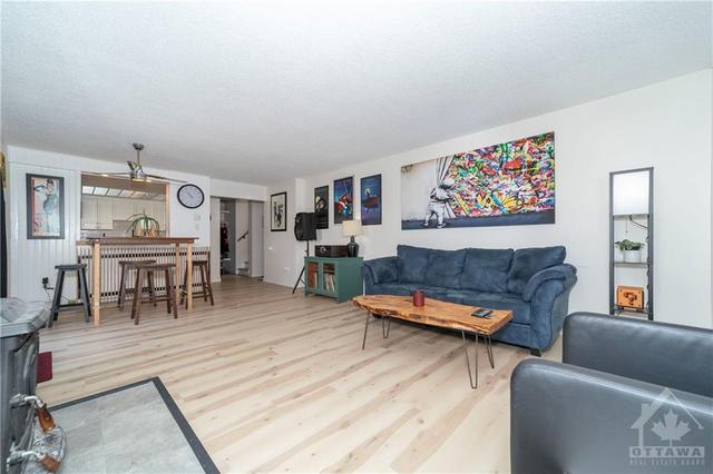 170 Rushford Private, Townhouse with 3 bedrooms, 3 bathrooms and 3 parking in Ottawa ON | Image 9