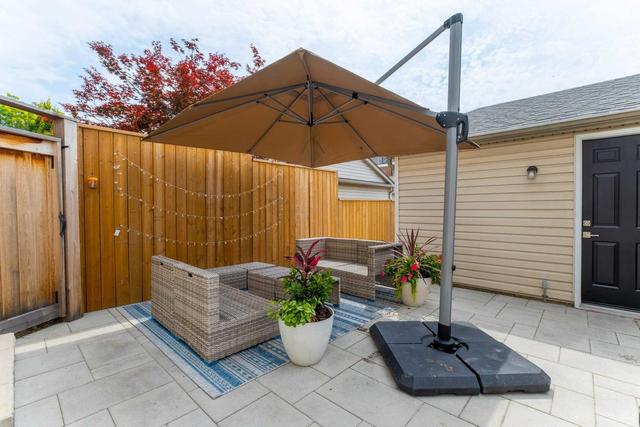 31 Whistle Post St, House semidetached with 4 bedrooms, 4 bathrooms and 1 parking in Toronto ON | Image 16