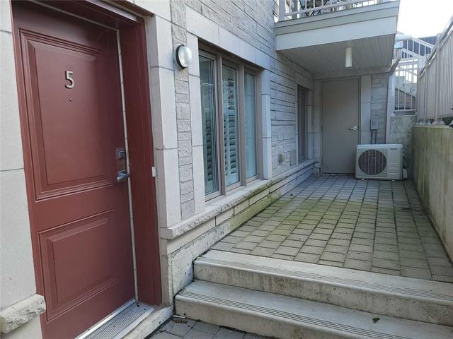 5 - 90 Eastwood Park Gdns, Townhouse with 2 bedrooms, 2 bathrooms and 1 parking in Toronto ON | Image 7