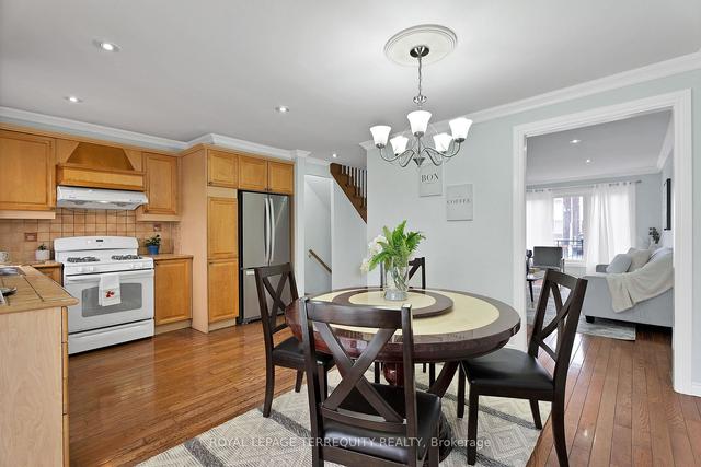 10 San Carmelo Way, Townhouse with 3 bedrooms, 2 bathrooms and 3 parking in Toronto ON | Image 4