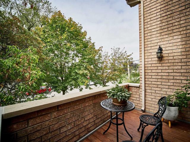39 Saint George St, House detached with 3 bedrooms, 4 bathrooms and 2 parking in Toronto ON | Image 9