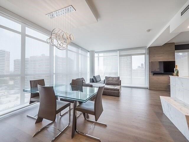 1001 - 281 Mutual St, Condo with 2 bedrooms, 1 bathrooms and 1 parking in Toronto ON | Image 8
