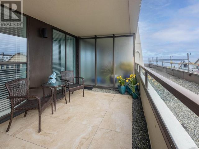 218 - 9805 Second St, Condo with 1 bedrooms, 1 bathrooms and 1 parking in Sidney BC | Image 3