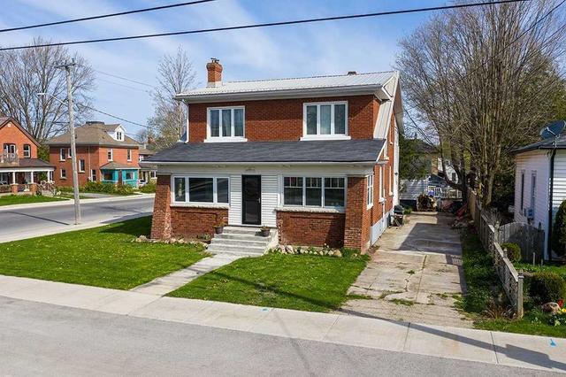 392 Lambton St W, House detached with 4 bedrooms, 2 bathrooms and 5 parking in West Grey ON | Image 32