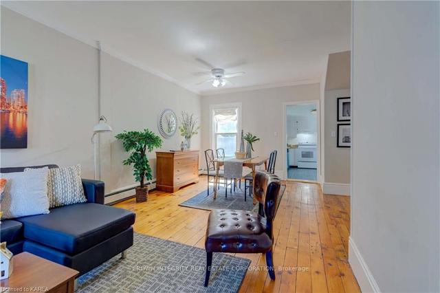 68 Livingston St E, House attached with 3 bedrooms, 2 bathrooms and 2 parking in Kingston ON | Image 8
