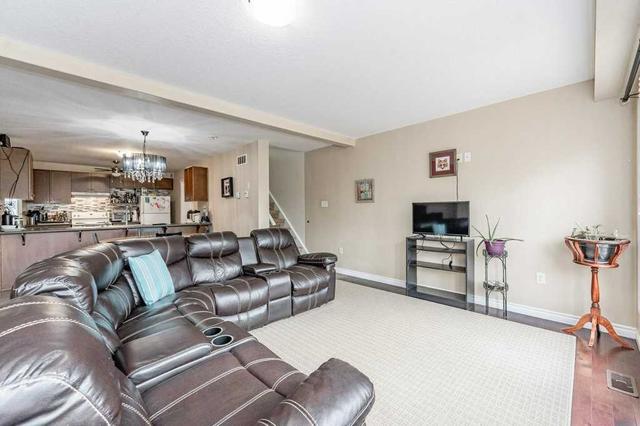 100 Mussen St, House attached with 3 bedrooms, 3 bathrooms and 2 parking in Guelph ON | Image 21