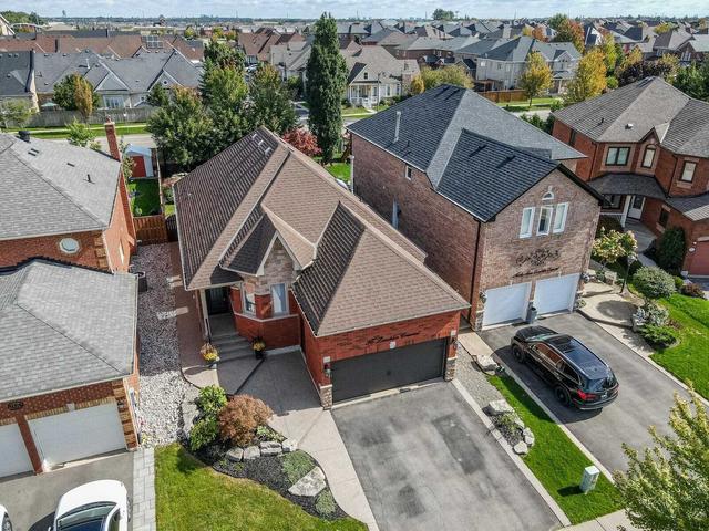 96 Lauchlin Cres, House detached with 3 bedrooms, 3 bathrooms and 4 parking in Halton Hills ON | Image 12
