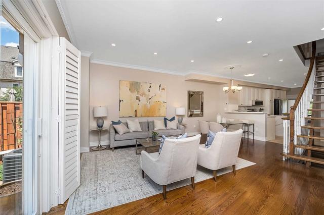 291 David Dunlap Circ, House attached with 3 bedrooms, 3 bathrooms and 3 parking in Toronto ON | Image 3