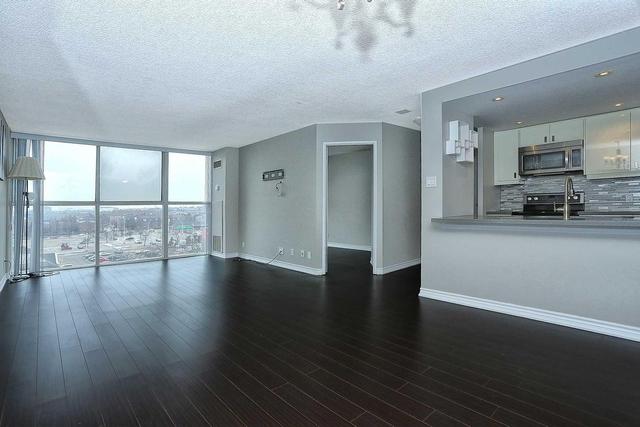 704 - 25 Trailwood Dr S, Condo with 2 bedrooms, 2 bathrooms and 1 parking in Mississauga ON | Image 5