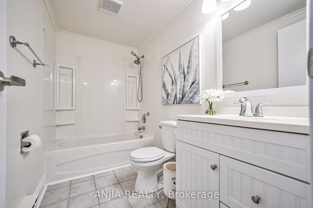 32 Thorny Vineway, Townhouse with 3 bedrooms, 3 bathrooms and 1 parking in Toronto ON | Image 16