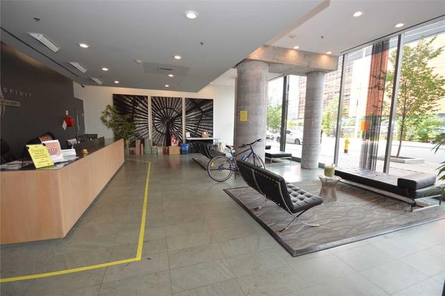 2005 - 33 Mill St, Condo with 2 bedrooms, 1 bathrooms and 0 parking in Toronto ON | Image 11