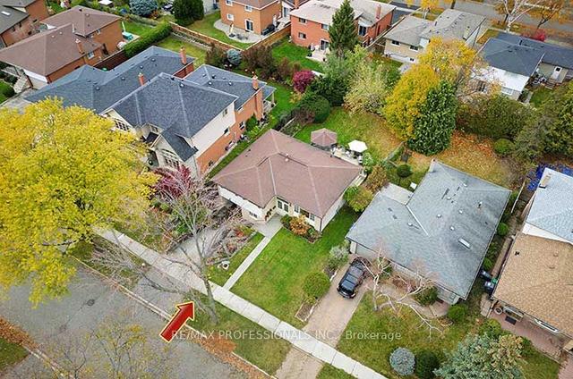 752 Dodsworth Cres, House detached with 3 bedrooms, 3 bathrooms and 3 parking in Mississauga ON | Image 12
