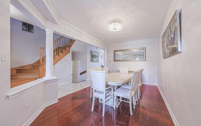 71 Cedarcrest Cres, House attached with 3 bedrooms, 4 bathrooms and 3 parking in Richmond Hill ON | Image 5