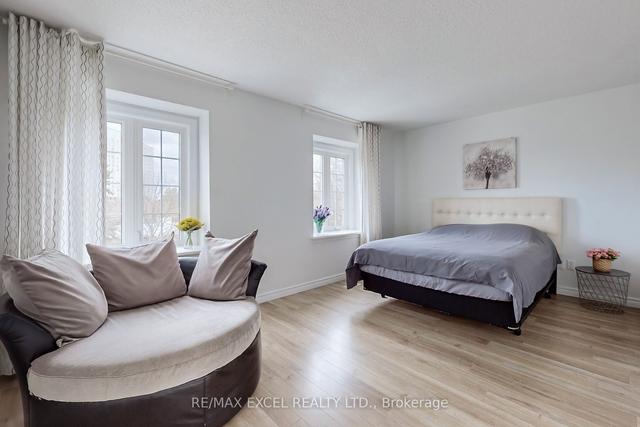 566 Sandhurst Circ, Townhouse with 3 bedrooms, 2 bathrooms and 2 parking in Toronto ON | Image 15