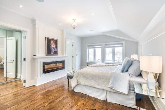 111 Castlewood Rd, House detached with 4 bedrooms, 5 bathrooms and 2 parking in Toronto ON | Image 11