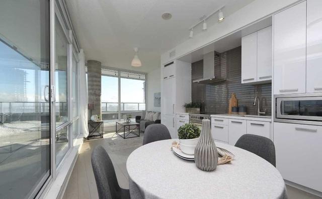 s802 - 120 Bayview Ave, Condo with 2 bedrooms, 2 bathrooms and 1 parking in Toronto ON | Image 21