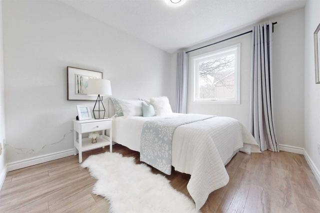 52 - 10 Cardwell Ave, Townhouse with 4 bedrooms, 4 bathrooms and 2 parking in Toronto ON | Image 10