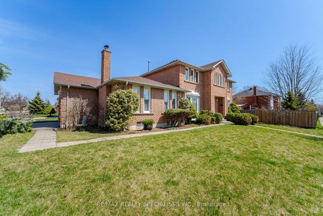 988 Stargazer Dr, House detached with 4 bedrooms, 3 bathrooms and 4 parking in Mississauga ON | Image 21