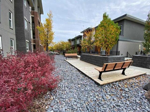 2106 - 95 Burma Star Road Sw, Home with 3 bedrooms, 2 bathrooms and 1 parking in Calgary AB | Image 30