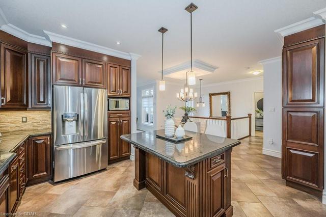 5 Wright Crescent, House detached with 3 bedrooms, 2 bathrooms and 4 parking in Guelph ON | Image 3