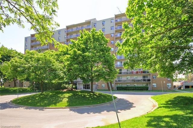 204 - 931 Wonderland Road S, House attached with 2 bedrooms, 1 bathrooms and 1 parking in London ON | Image 6
