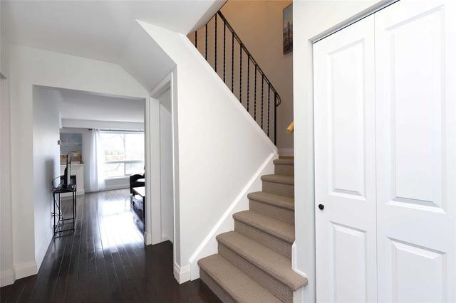 2370 Buttonbush Cres, House semidetached with 4 bedrooms, 2 bathrooms and 2 parking in Mississauga ON | Image 32
