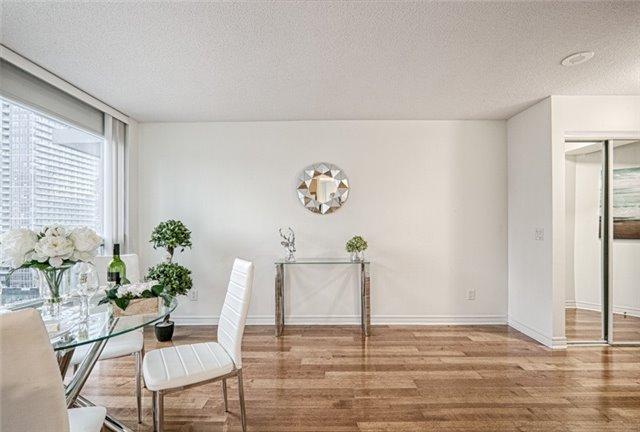 1702 - 763 Bay St, Condo with 1 bedrooms, 1 bathrooms and 1 parking in Toronto ON | Image 8