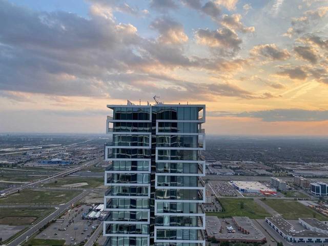 ph12 - 950 Portage Pkwy, Condo with 2 bedrooms, 2 bathrooms and 0 parking in Vaughan ON | Image 11
