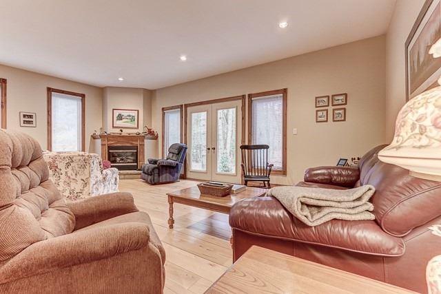 257 Blue Jay Cres, House detached with 4 bedrooms, 3 bathrooms and 8 parking in Grey Highlands ON | Image 14