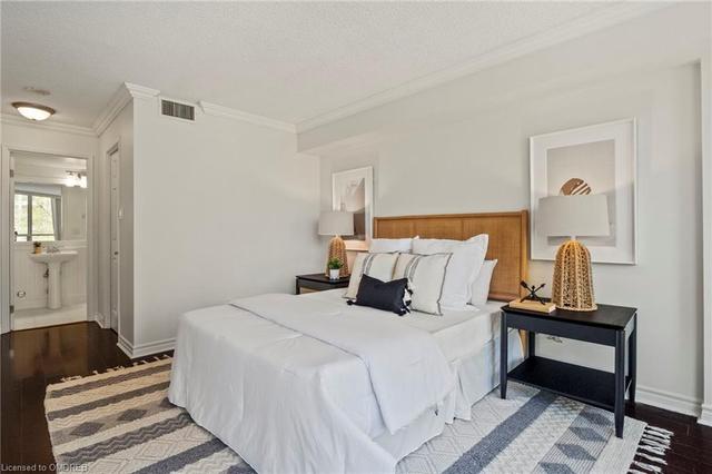 306 - 45 Kingsbridge Garden Circle, House attached with 2 bedrooms, 2 bathrooms and 1 parking in Mississauga ON | Image 14