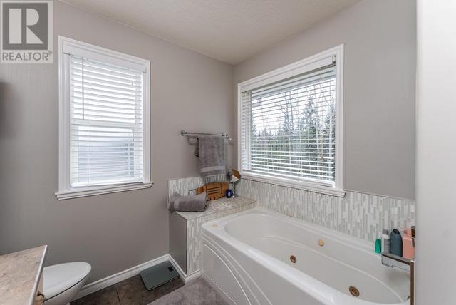 2605 Bernard Road, House detached with 6 bedrooms, 4 bathrooms and null parking in Prince George BC | Image 20