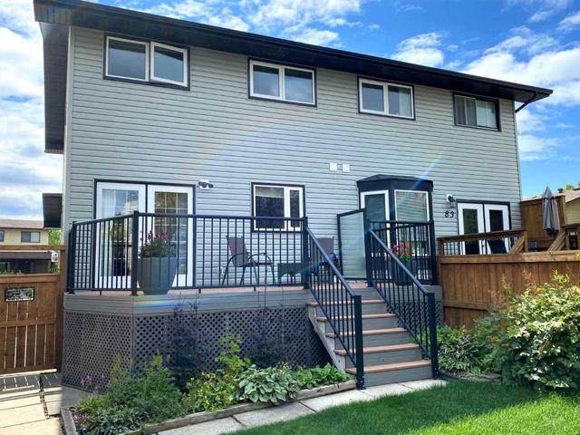 81 Strathcona Crescent Sw, Home with 3 bedrooms, 1 bathrooms and null parking in Calgary AB | Image 4