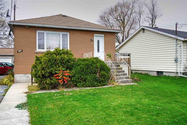 1152 Montreal Street, House detached with 5 bedrooms, 2 bathrooms and 4 parking in Kingston ON | Image 2